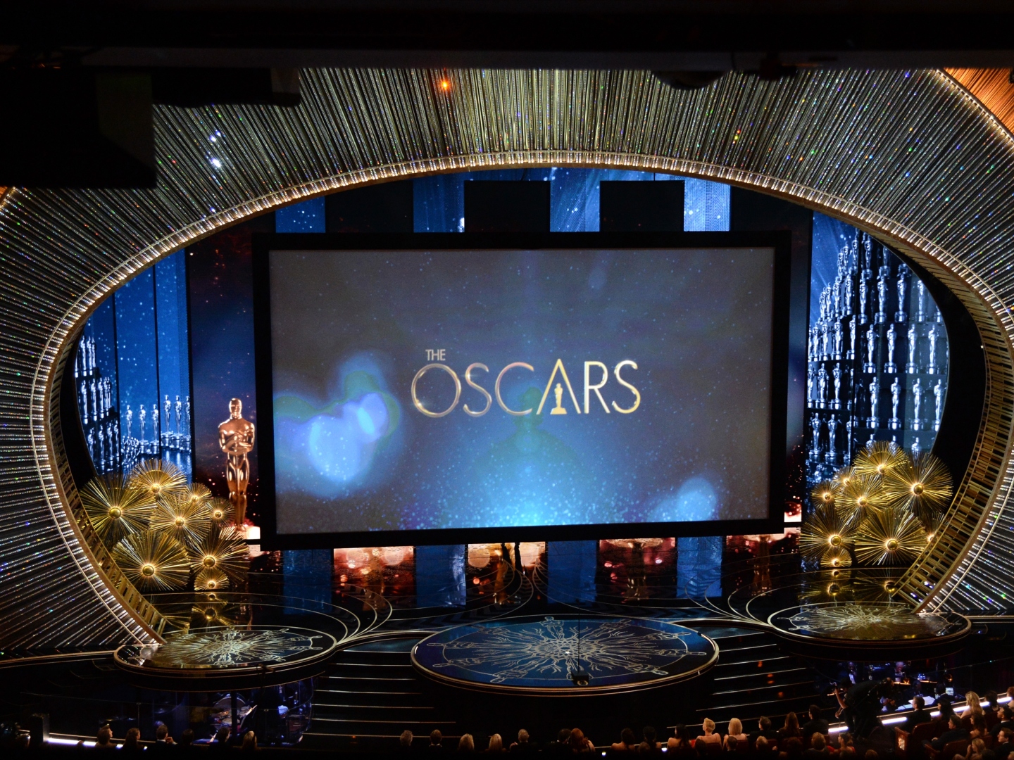 HOLLYWOOD, CA - FEBRUARY 28: View of the stage during the 88th Annual Academy Awards at the Dolby Theatre on February 28, 2016 in Hollywood, California.